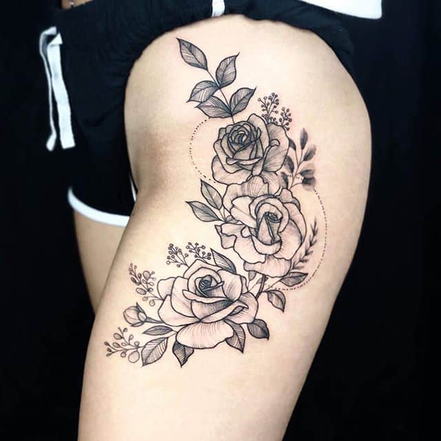 Bootiful flowers by Noemi done today at Watermelon Tattoo! Thanks for coming back Yasmin see you soon! 
