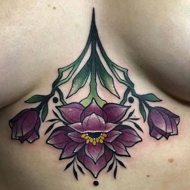 Florals by Adriana! 

This piece was for Eva who sat like an absolute trouper! Who else has their sternum tattooed and how did you get through it?! 