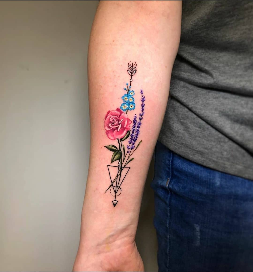 Beautiful floral composition with arrow by Noemi 
