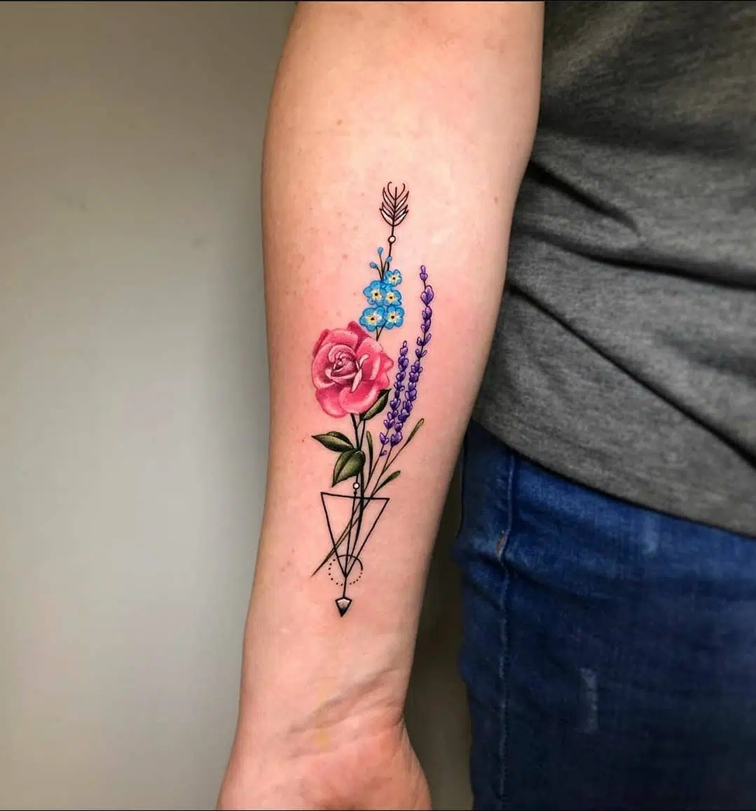 Beautiful floral composition with arrow by Noemi 
