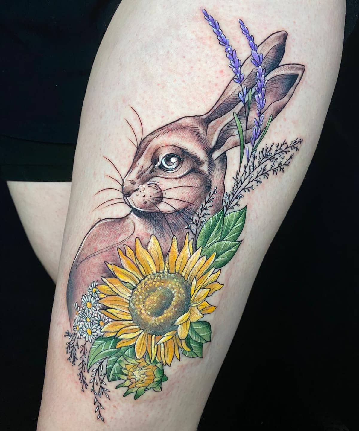 Hare and florals by Noemi for Nina! So good to be back!!!!
noemi_tattoo 
                               