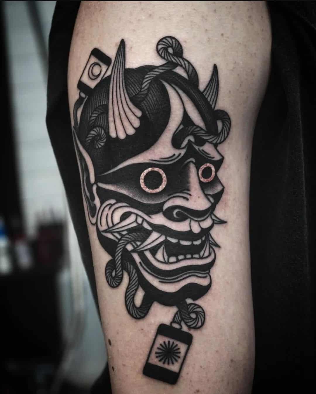 Check out this Oni mask though!!!! Tattoo by Enrique... bookings are open now!

enriquevemu 

                    