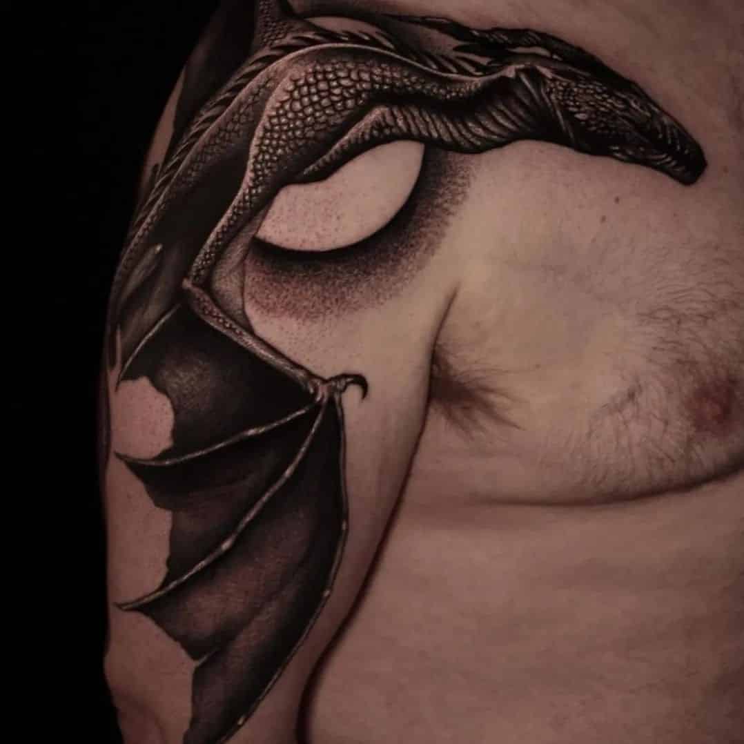 Big dragon for Stephens first tattoo! Well done for sitting so well for such a big piece! Tattoo by the blackwork queen Liz!

lizminellitattoo 

               