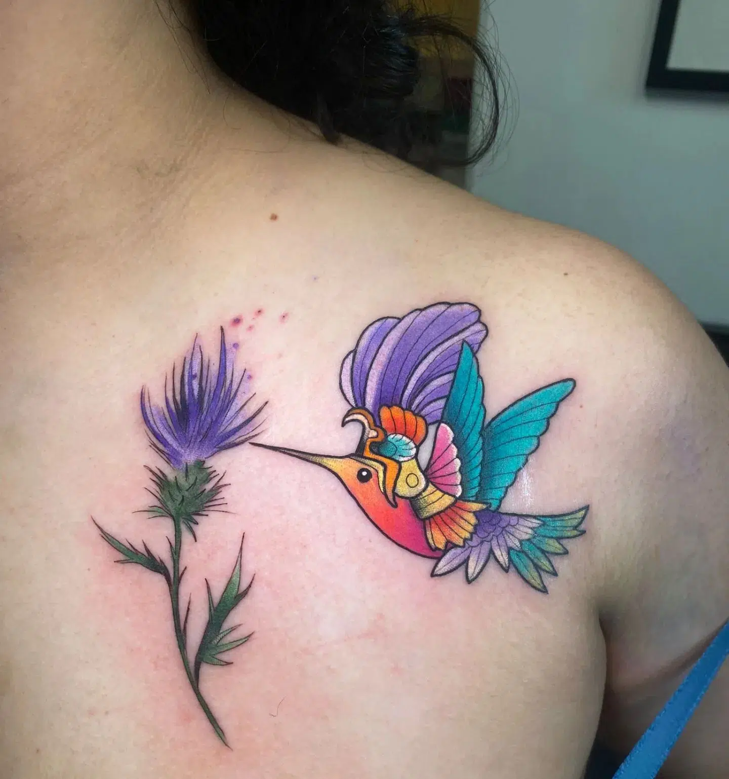 Aztec style hummingbird and watercolour thistle for our pal Mariana. Fab mix of styles by Noemi!
noemi_tattoo

                    
