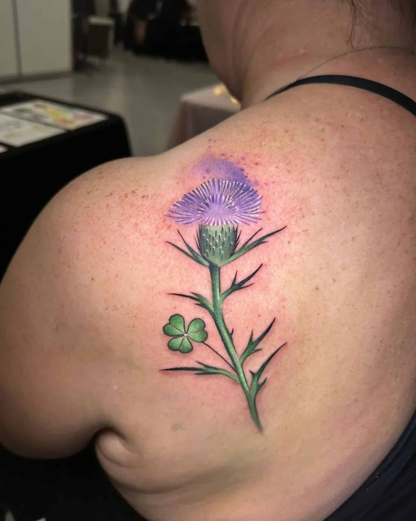 A thistle and shamrock for Alison done by Noemi during the Dublin Tattoo Convention! Was lovely spending time with you and your family Alison and so nice to be able to facilitate a tattoo fusing Scotland and Ireland whilst we were there ❤️☘️🏴󠁧󠁢󠁳󠁣󠁴󠁿

dublintattooconvention 
noemi_tattoo 
                     