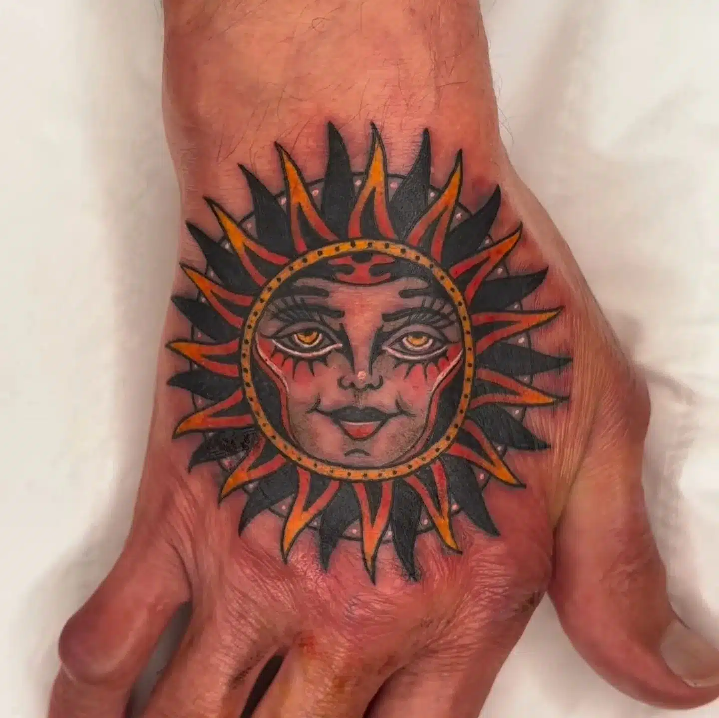 You're never too old for a hand job. Super fun sun hand jammer by Enrique for Derick! 
enriquevemu 

                    flaming lips
