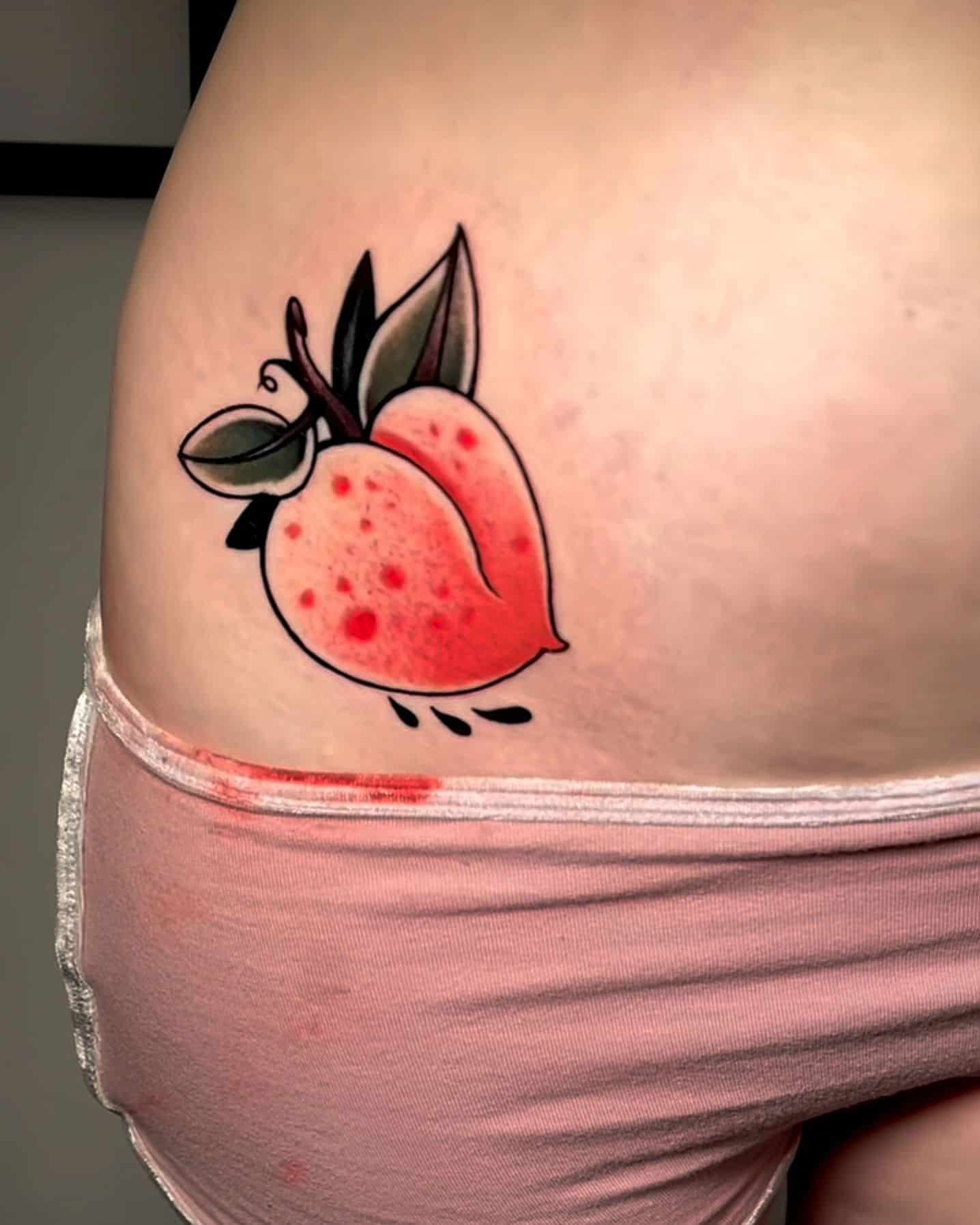 Juicy stuff by Enrique and we made a special peachy playlist for the occasion. Thanks so much for coming in Tasha and Jon, was a pleasure having you both here!
enriquevemu
#🍑🍑 Juicy stuff by Enrique and we made a special peachy playlist for the occasion. Thanks so much for coming in Tasha and Jon, was a pleasure having you both here!
enriquevemu
#🍑🍑