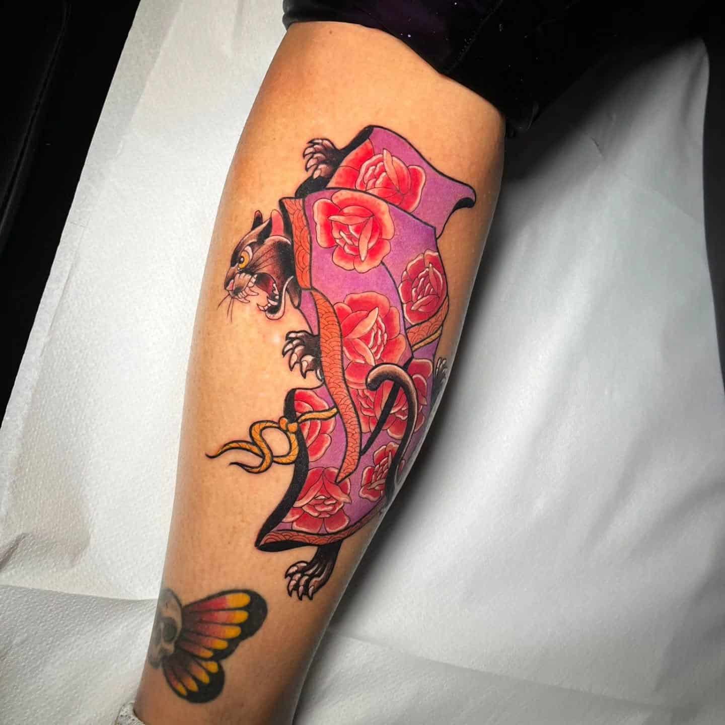 OLD SCHOOL FEMALE ARTISTS!
Any female artist that went through the 90's and early 2000's experienced an unprecedented level of sexism and endless red flags that would be called out immediately and very publicly cancelled in modern times. Back then it was expected in the industry that apprenticeships took over 4 years minimum to complete regardless of gender. Only a select few male tattooers progressed... even less women tattooers survived those times and I can guarantee that there are more apprentices that were taken advantage of than there are contemporary trading tattooers of that period.
Thank you Noemi's mentor tonytroise for providing a decent safe space for an aspiring female tattooer back when women were seen as vessels for abuse, control and manipulation just because they wanted to be a tattoo artist. Even more so that in Europe there was even less regulation than in the UK.
The horror stories are very real. Due to badass women like Noemi: the extent that women who tattoo no longer have to do endure the same amount of sexual and emotional harassment that was consisent and normalised for years under the guise of 'apprenticeship'.
As we welcome another year that inevitably brings new faces and further ignorance to the trade- please do not forget the women that arduosly struggled, faught and were inevitably abused just to do what love. Don't forget those that came before you. Especially those women, those mothers, those businesswomen that are battling hidden symptoms you dont have the capacity to understand.
This tattoo was done just before Christmas 2025 by noemi_tattoo at the studio of her old mentor, the legend: tonytroise
Shout it loud: scottishtattooclub
totaltattoo tattoosmarter killerinktattoo
All the best for the coming year xxx
OLD SCHOOL FEMALE ARTISTS!
Any female artist that went through the 90's and early 2000's experienced an unprecedented level of sexism and endless red flags that would be called out immediately and very publicly cancelled in modern times. Back then it was expected in the industry that apprenticeships took over 4 years minimum to complete regardless of gender. Only a select few male tattooers progressed... even less women tattooers survived those times and I can guarantee that there are more apprentices that were taken advantage of than there are contemporary trading tattooers of that period.
Thank you Noemi's mentor tonytroise for providing a decent safe space for an aspiring female tattooer back when women were seen as vessels for abuse, control and manipulation just because they wanted to be a tattoo artist. Even more so that in Europe there was even less regulation than in the UK.
The horror stories are very real. Due to badass women like Noemi: the extent that women who tattoo no longer have to do endure the same amount of sexual and emotional harassment that was consisent and normalised for years under the guise of 'apprenticeship'.
As we welcome another year that inevitably brings new faces and further ignorance to the trade- please do not forget the women that arduosly struggled, faught and were inevitably abused just to do what love. Don't forget those that came before you. Especially those women, those mothers, those businesswomen that are battling hidden symptoms you dont have the capacity to understand.
This tattoo was done just before Christmas 2025 by noemi_tattoo at the studio of her old mentor, the legend: tonytroise
Shout it loud: scottishtattooclub
totaltattoo tattoosmarter killerinktattoo
All the best for the coming year xxx